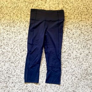 Lululemon Fast and Free 3/4 Length Knicker Tights Navy Blue sz 6